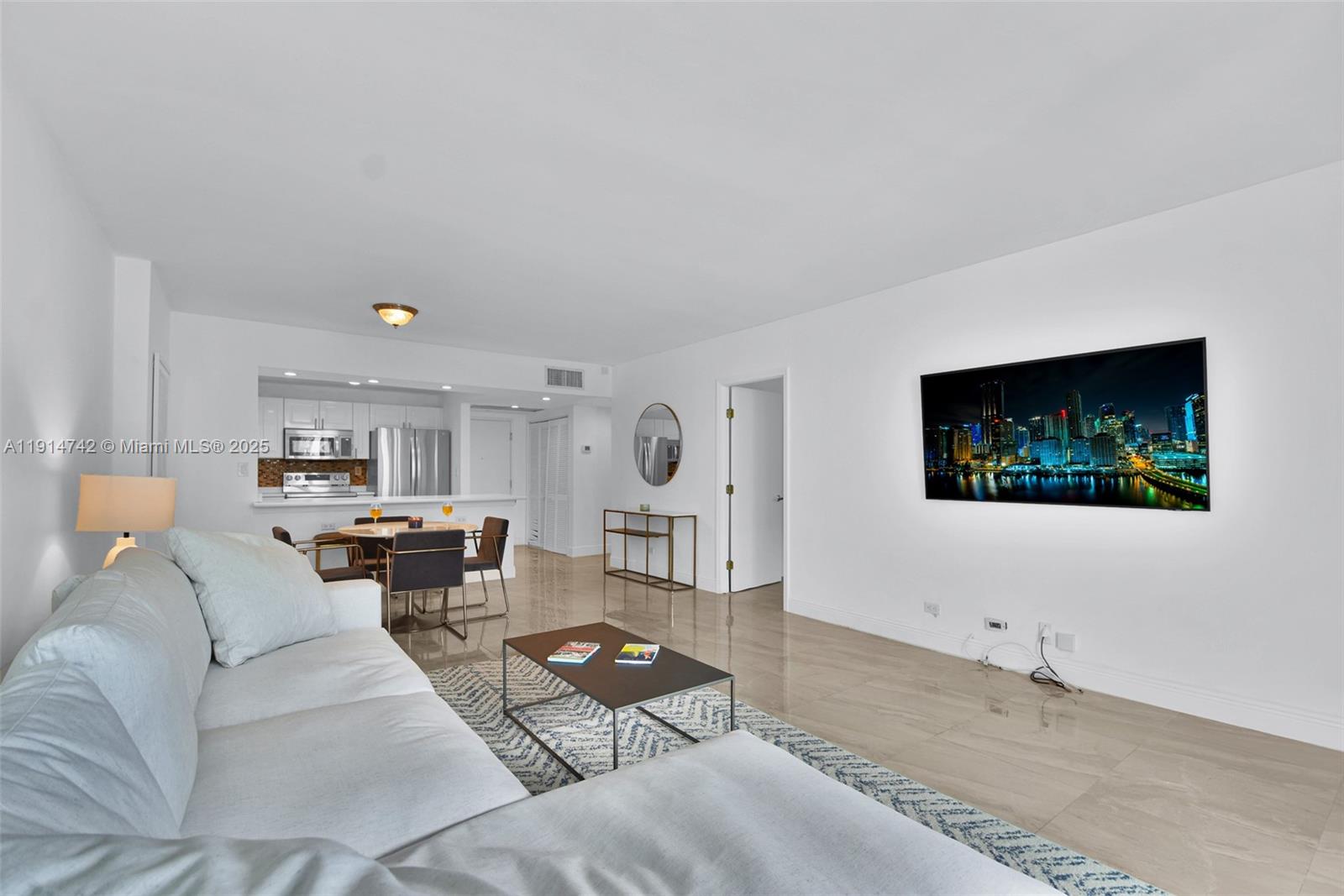 RONEY PALACE CONDO - Residential Lease