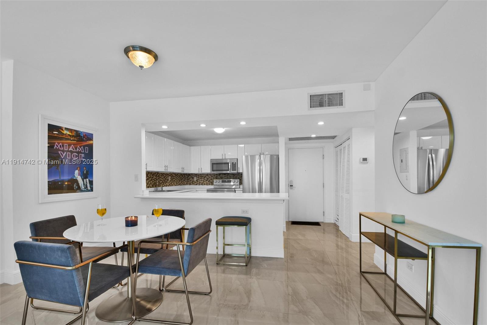 RONEY PALACE CONDO - Residential Lease