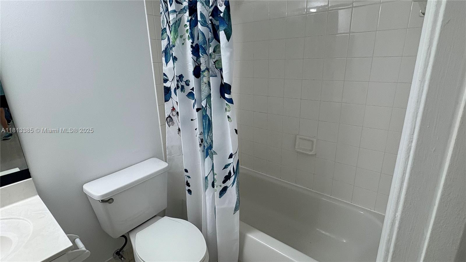 SHERIDAN EAST CONDO BLDG - Residential