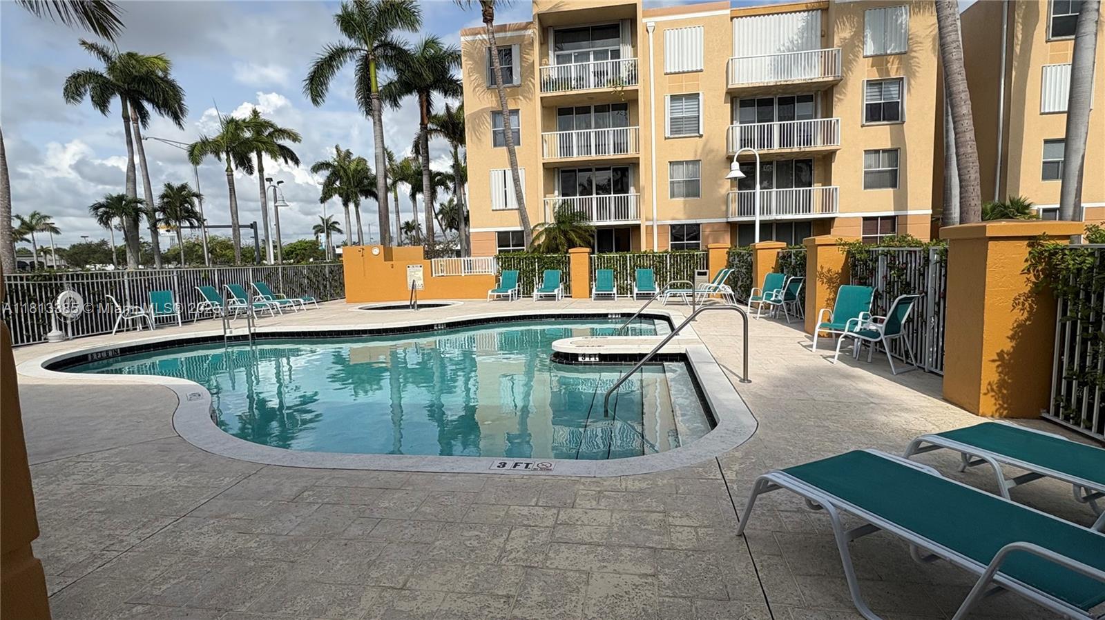 SHERIDAN EAST CONDO BLDG - Residential