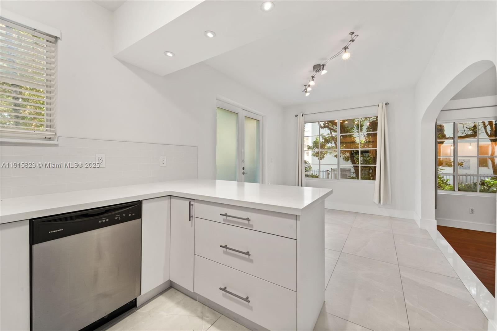 VILLA LUCCA CONDO - Residential