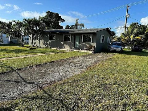 Photo of 28640 SW 146th Ave, Homestead, FL 33033 (MLS # A11925662)