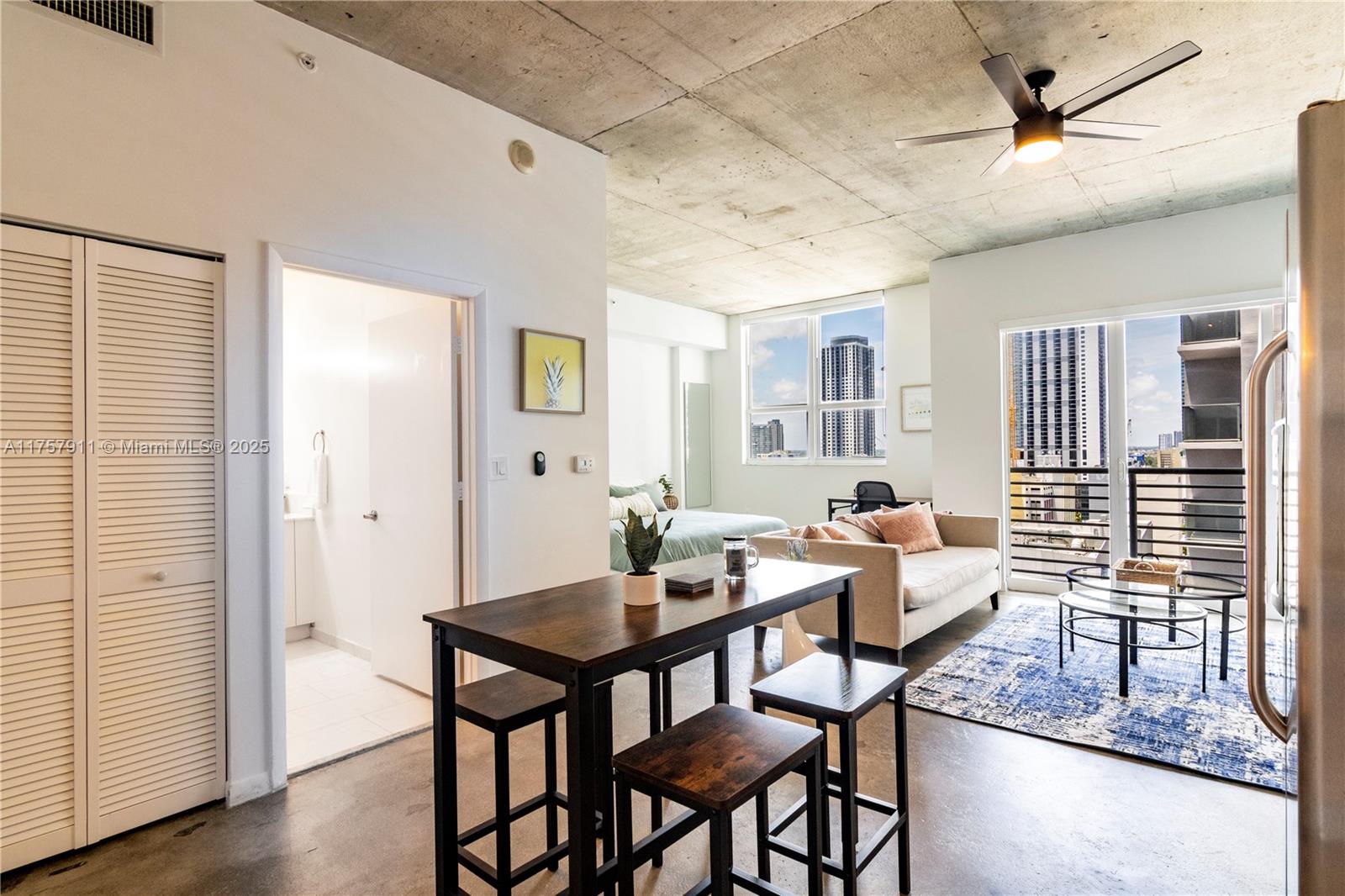 THE LOFT DOWNTOWN II COND - Residential