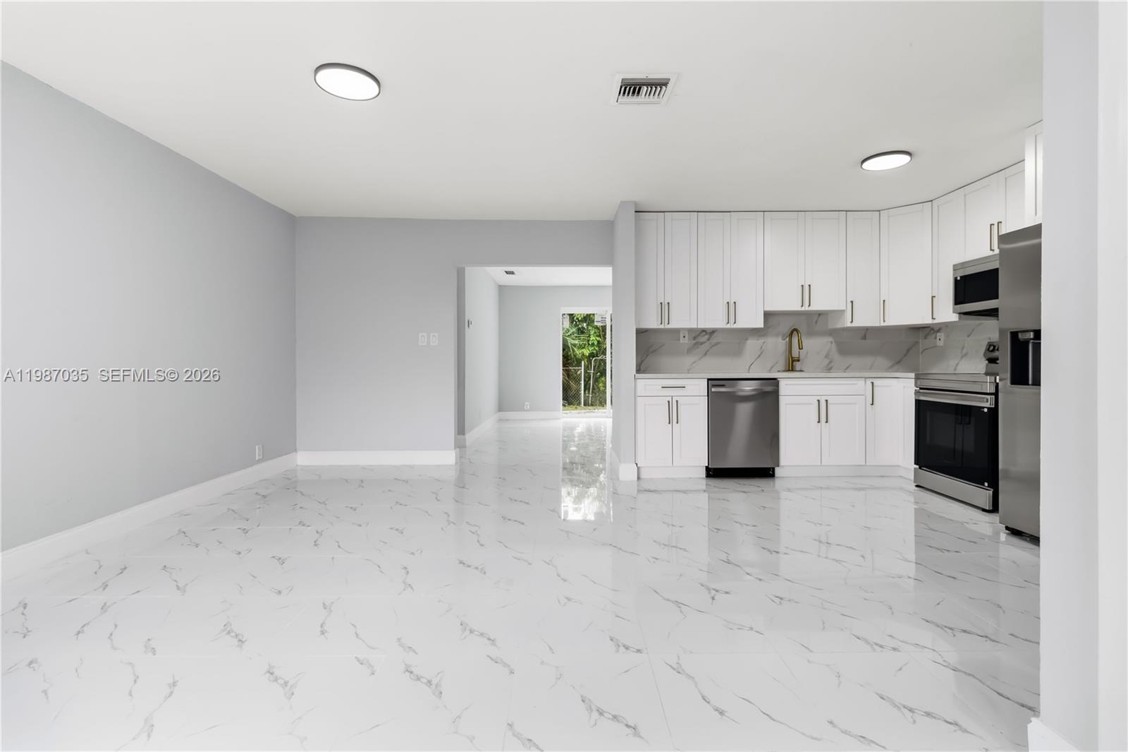 BURNHAM WOODS - Residential