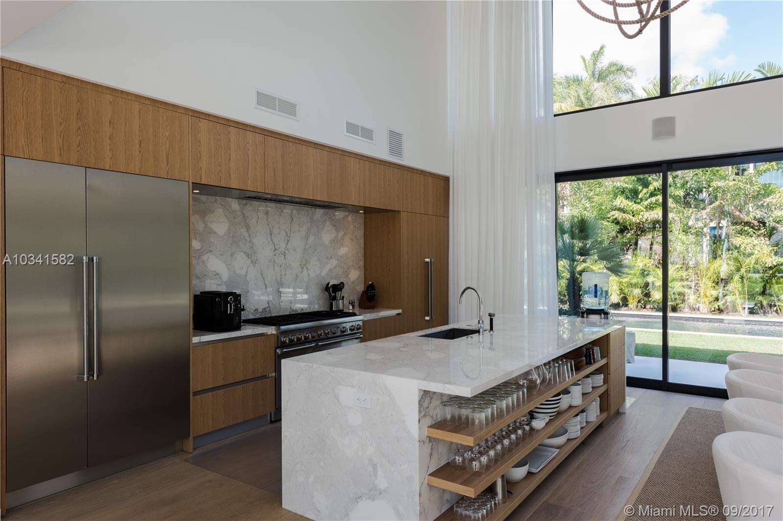 SUNSET ISLANDS-ISLAND NO - Residential