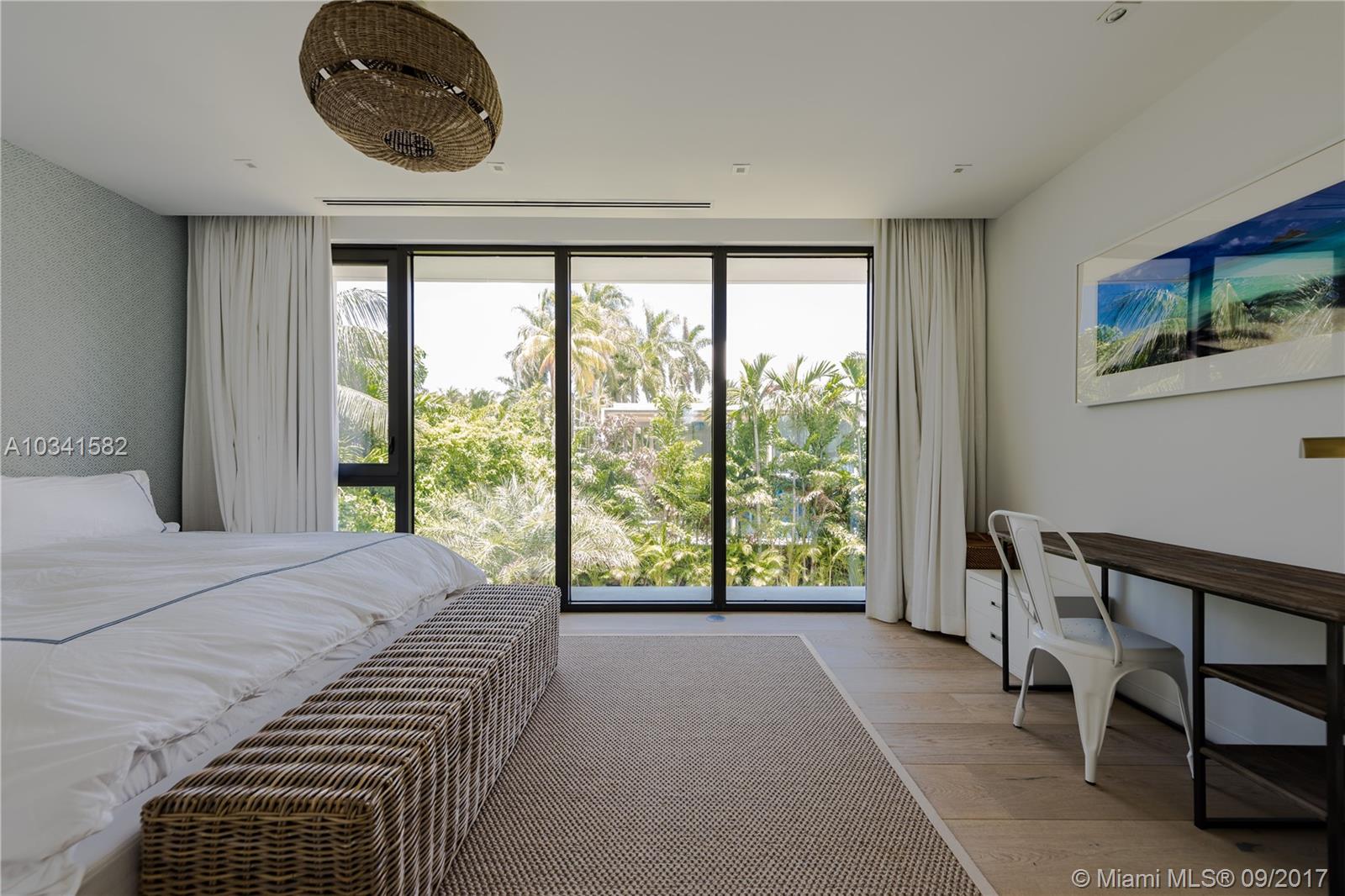 SUNSET ISLANDS-ISLAND NO - Residential