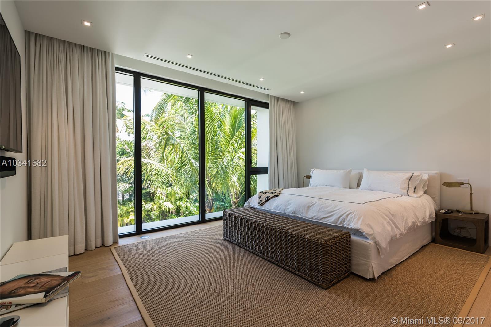 SUNSET ISLANDS-ISLAND NO - Residential