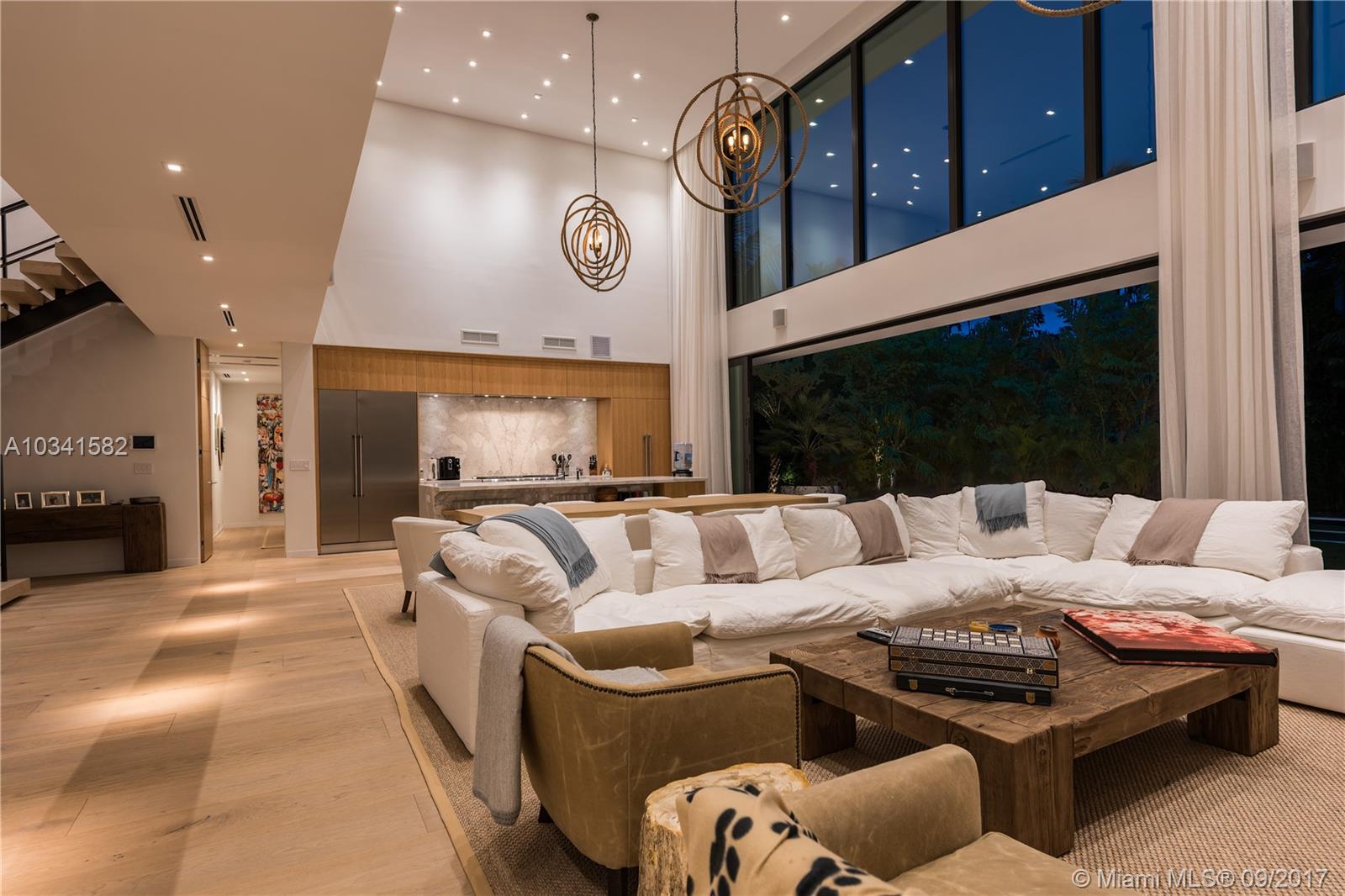 SUNSET ISLANDS-ISLAND NO - Residential