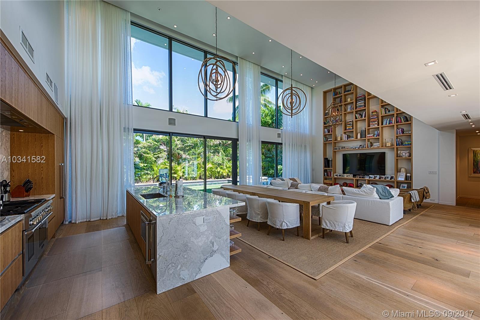 SUNSET ISLANDS-ISLAND NO - Residential