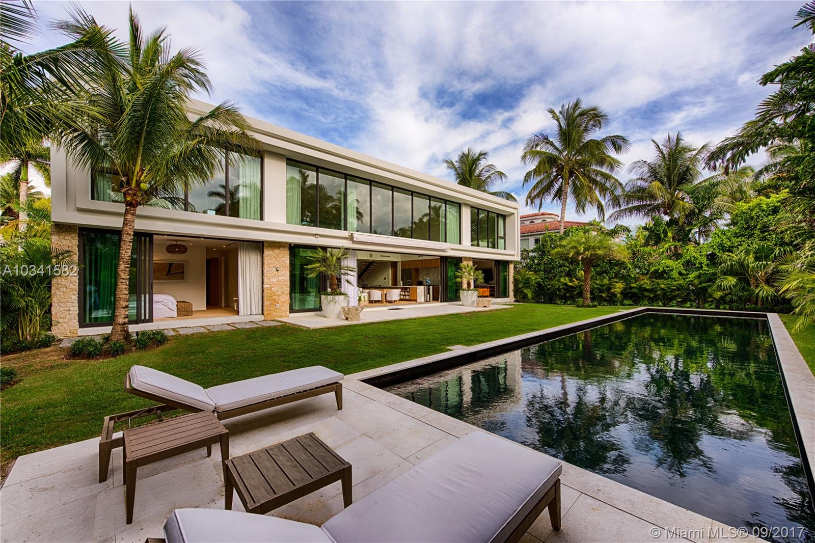 SUNSET ISLANDS-ISLAND NO - Residential