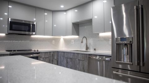 Photo of 9735 NW 52nd St #312, Doral, FL 33178 (MLS # A11899609) Photo of 9735 NW 52nd St #312, Doral, FL 33178 (MLS # A11899609)