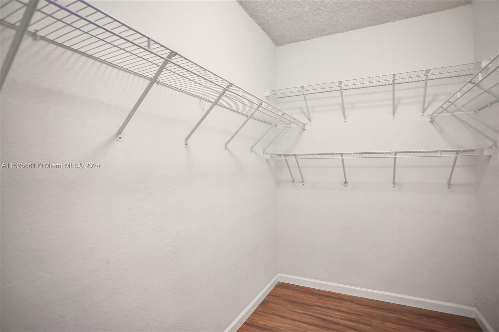 WAVE CONDO - Residential Lease