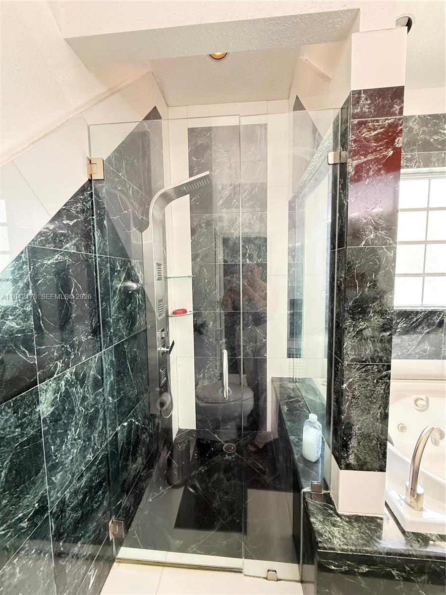 HIDDEN LAKE ESTATES - Residential