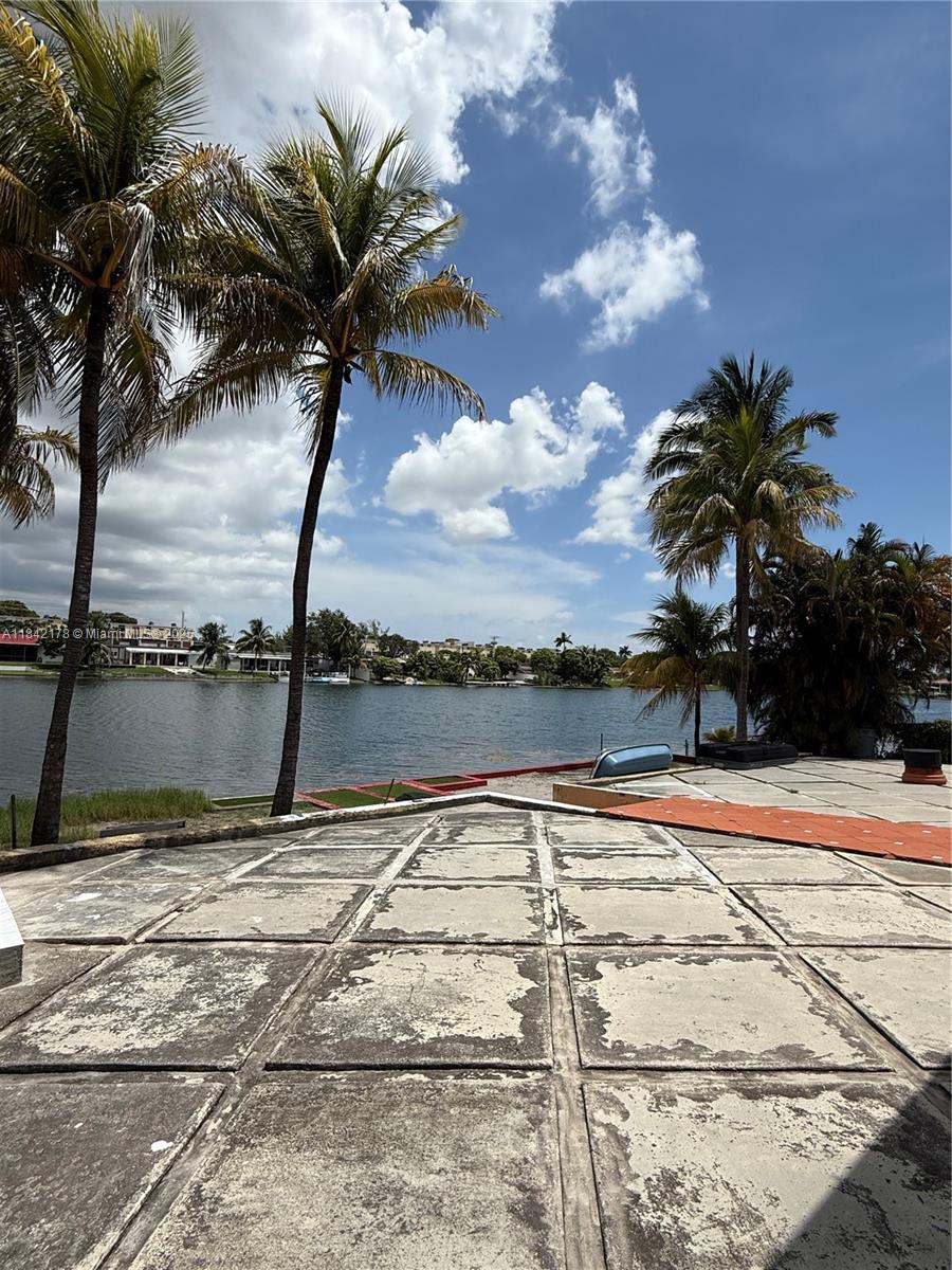 HIDDEN LAKE ESTATES - Residential