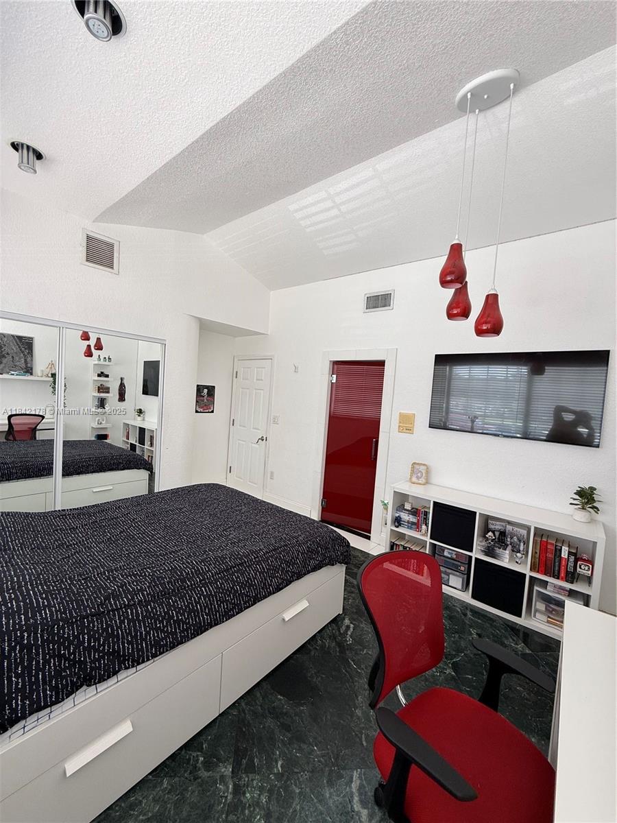 HIDDEN LAKE ESTATES - Residential