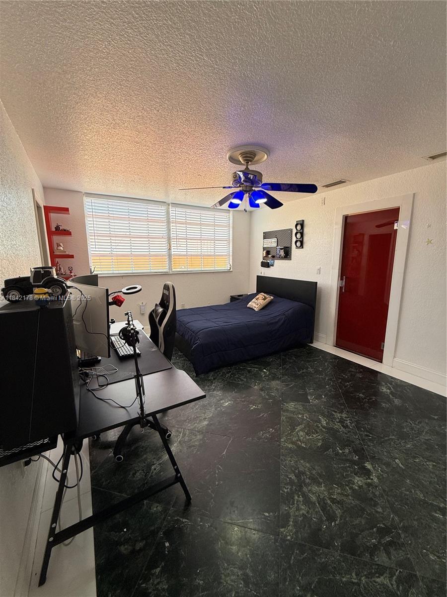 HIDDEN LAKE ESTATES - Residential