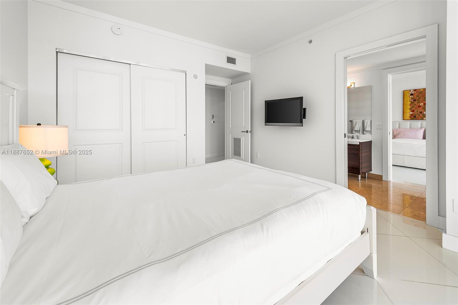 THE CARIBBEAN CONDO - Residential Lease