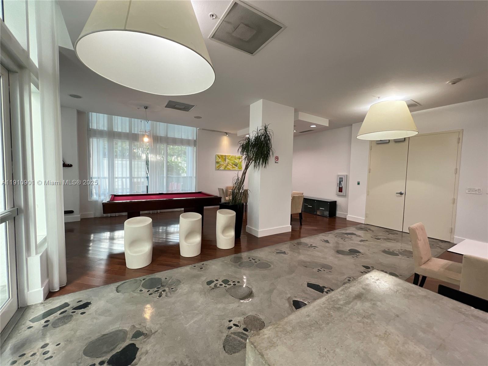 THE LOFT DOWNTOWN CONDO - Residential Lease