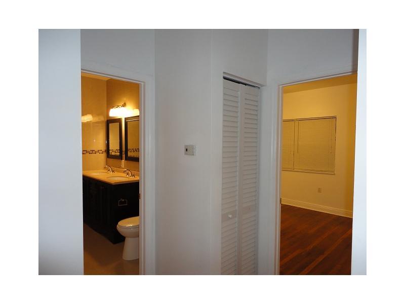 HOLLEMAN PARK - Residential Lease