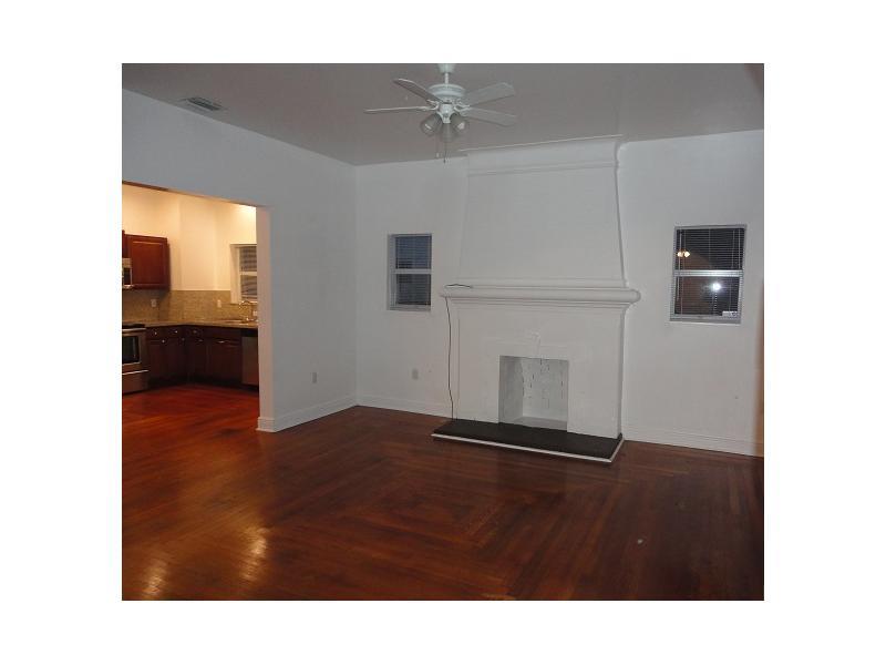 HOLLEMAN PARK - Residential Lease