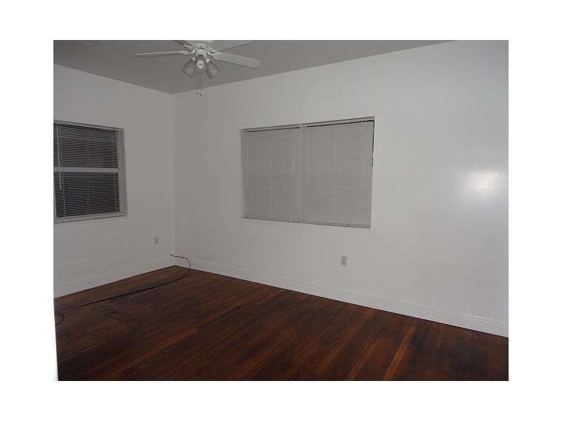 HOLLEMAN PARK - Residential Lease