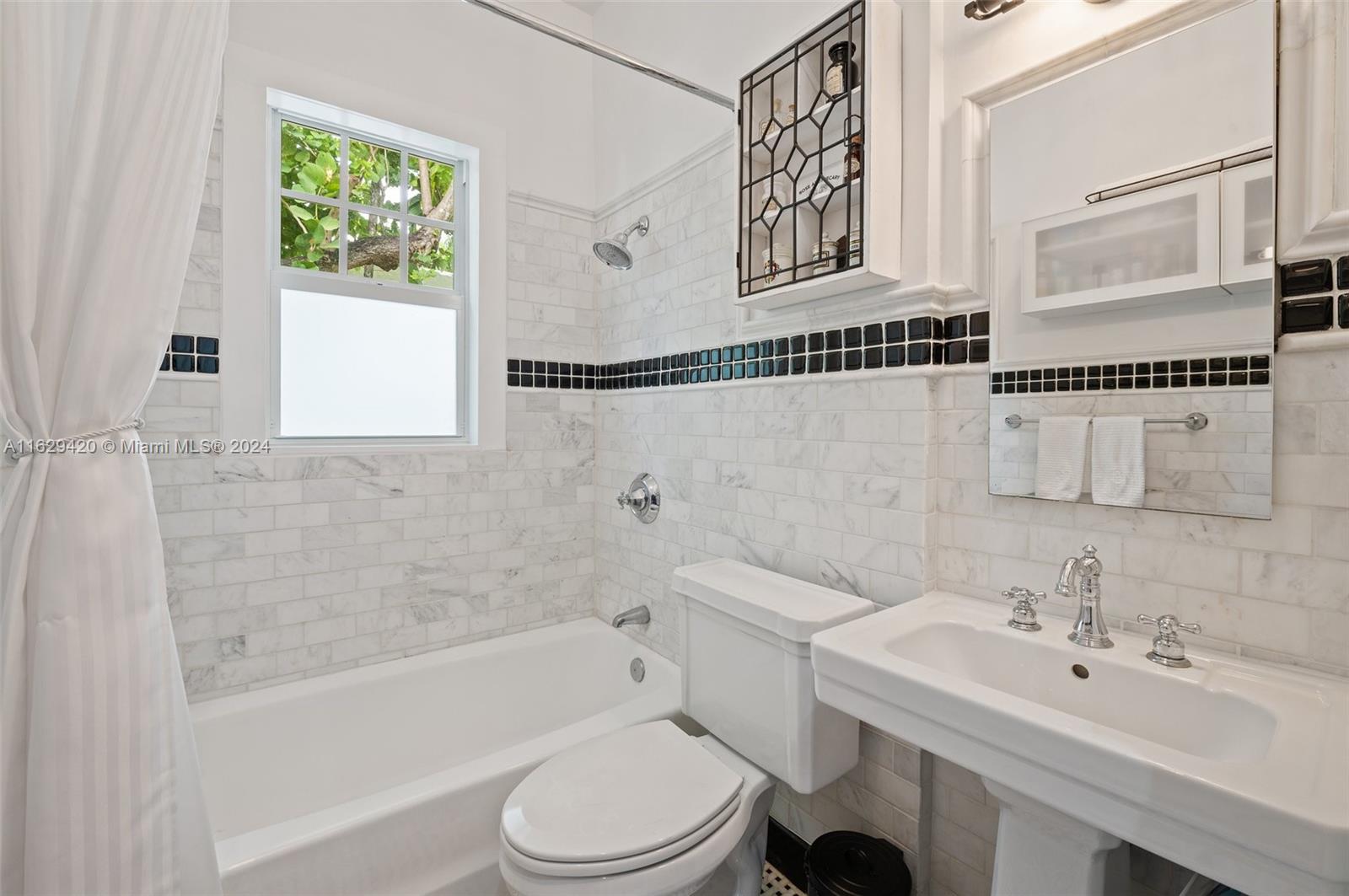 CORAL GABLES SEC B - Residential