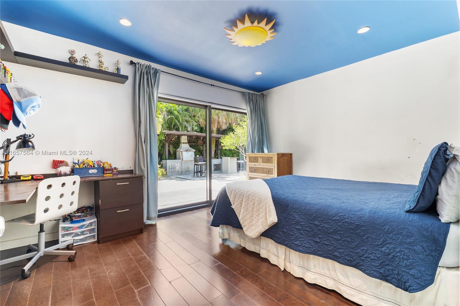 BAY POINT - Residential