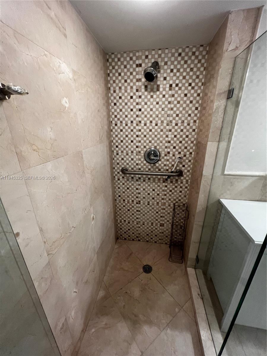 TURNBERRY ISLE CONDO - Residential