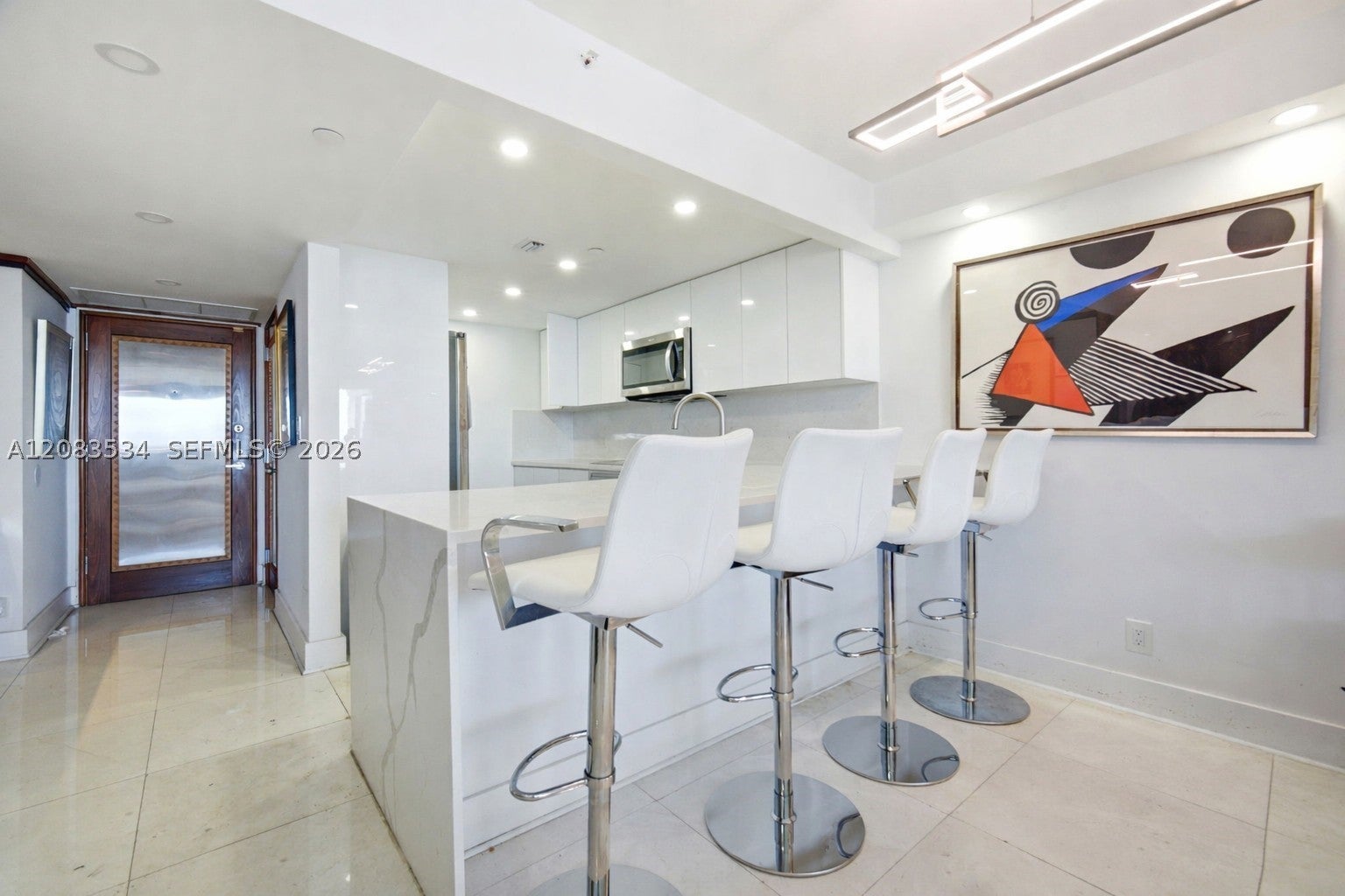 1717 N Bayshore Dr A-3354, Miami, FL, 33132/$725,000 1 1717 N Bayshore Dr A-3354