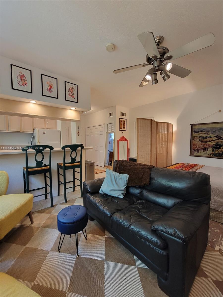 ENCLAVE ON SOUTH BEACH - Residential