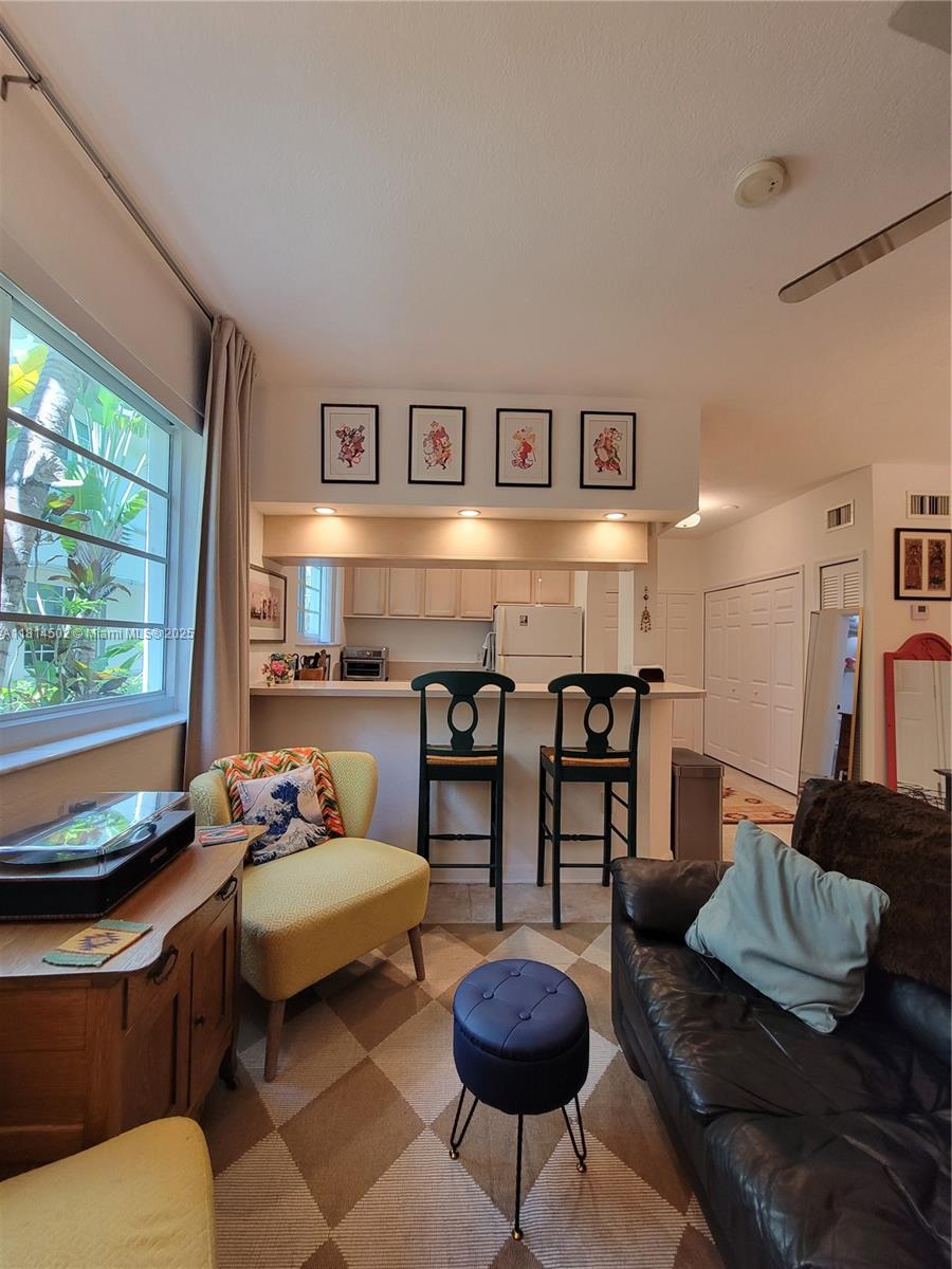 ENCLAVE ON SOUTH BEACH - Residential