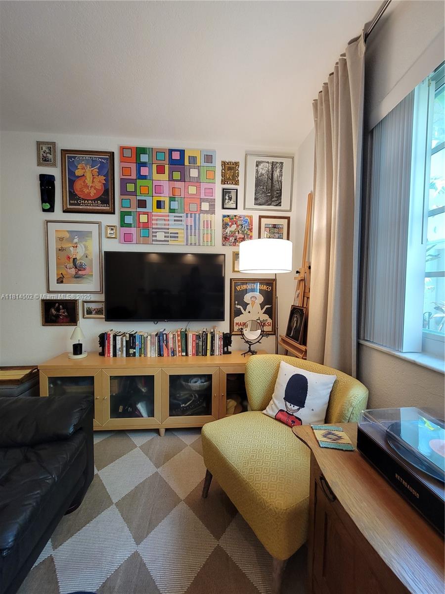 ENCLAVE ON SOUTH BEACH - Residential