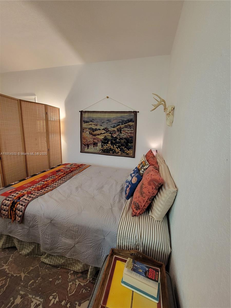 ENCLAVE ON SOUTH BEACH - Residential