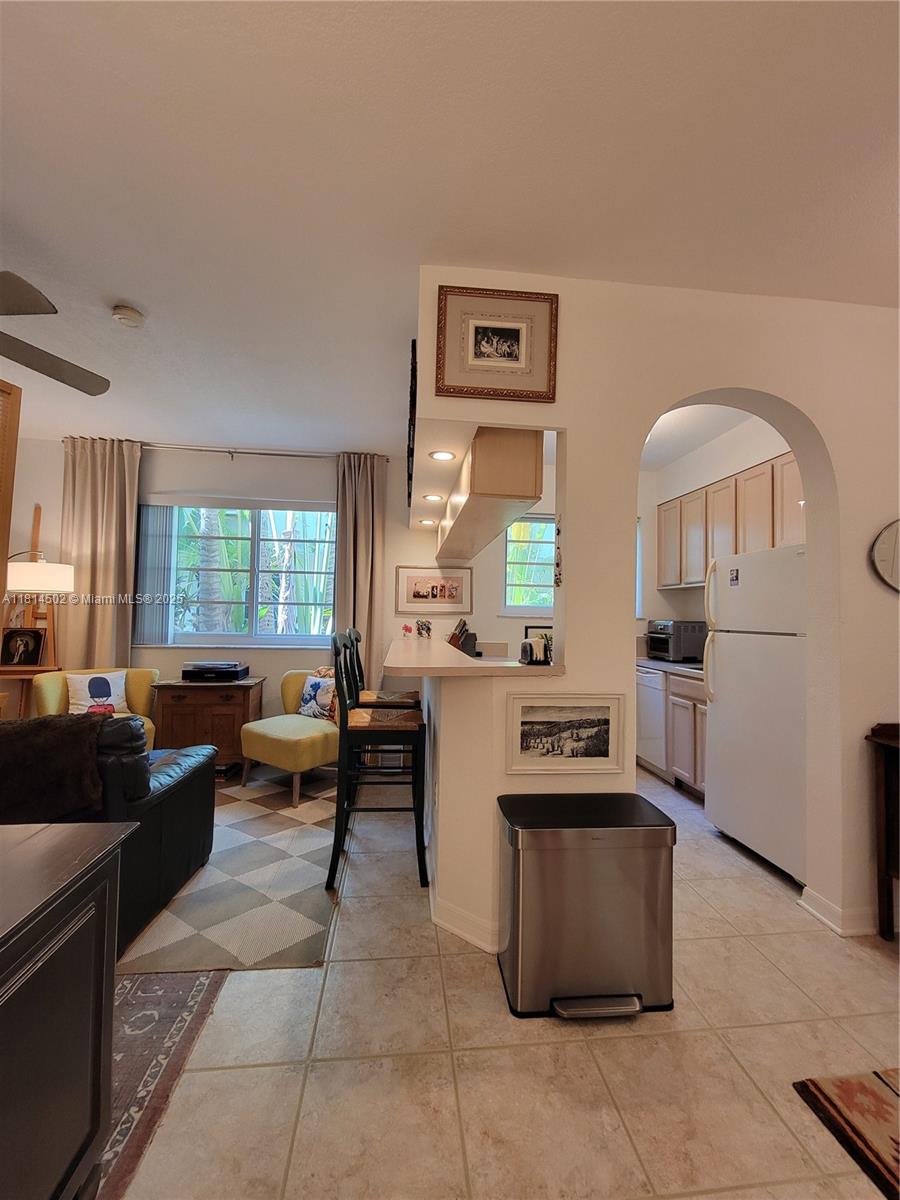 359 Meridian Ave A103