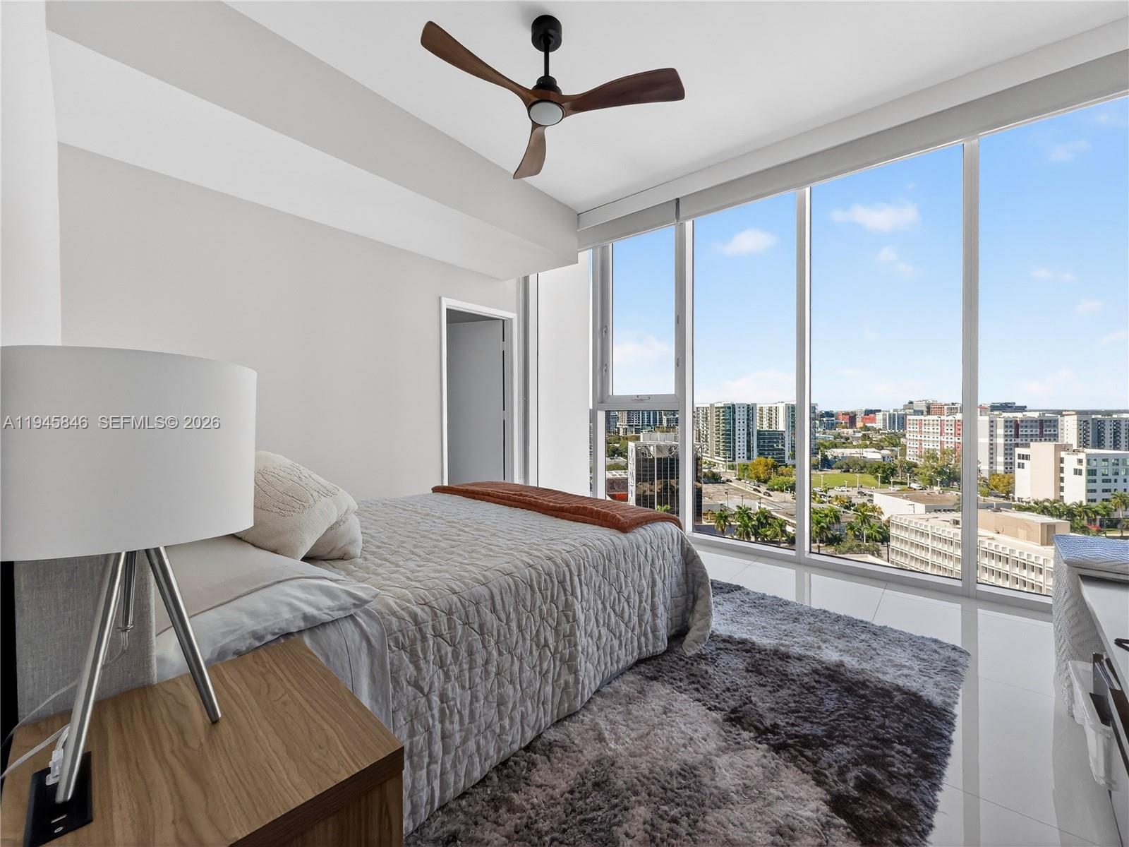 PARAMOUNT BAY CONDO - Residential