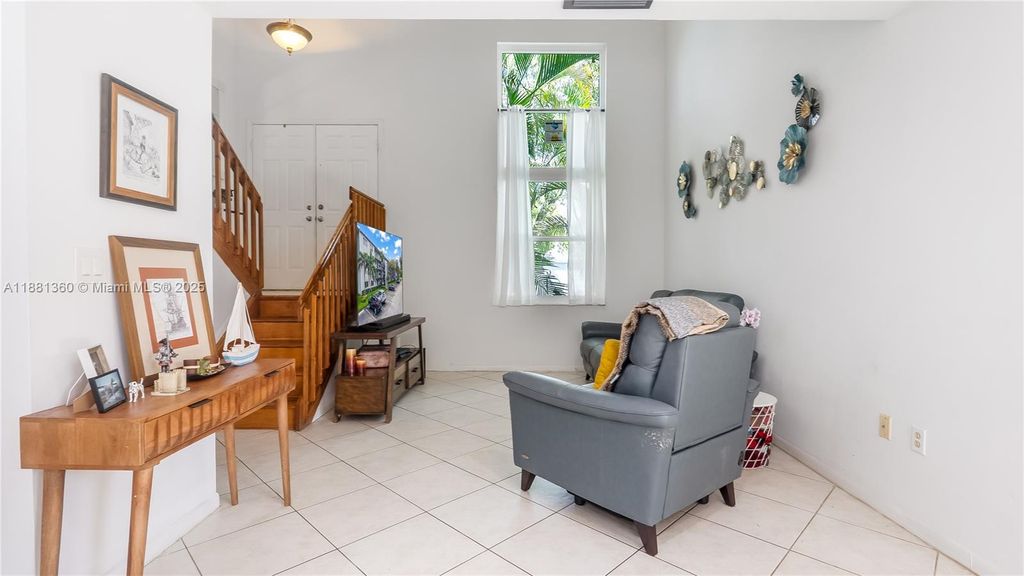 Photo of 7256 SW 44th Ct, Davie, FL 33314 (MLS # A11881360)