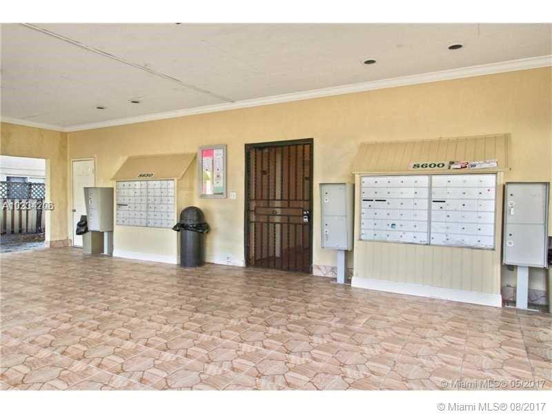 COURTYARDS AT KENDALL CON - Residential Lease