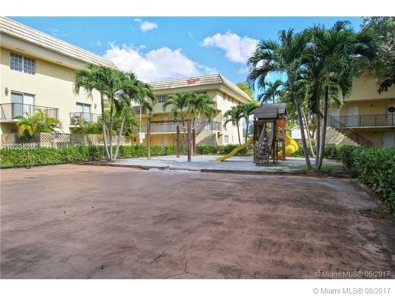 COURTYARDS AT KENDALL CON - Residential Lease