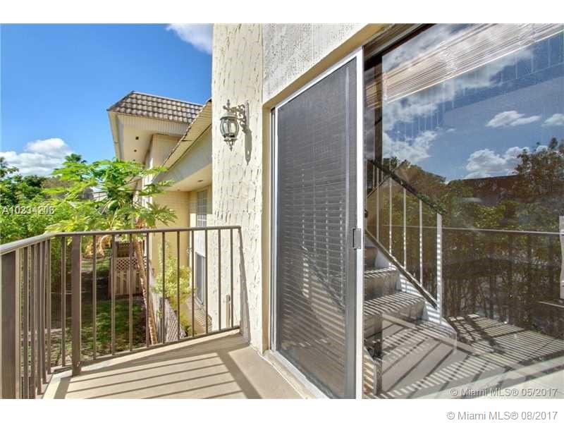 COURTYARDS AT KENDALL CON - Residential Lease