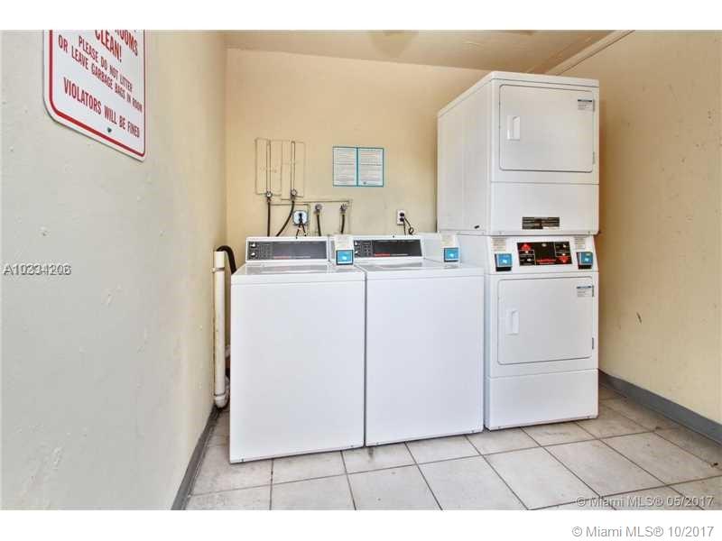 COURTYARDS AT KENDALL CON - Residential Lease