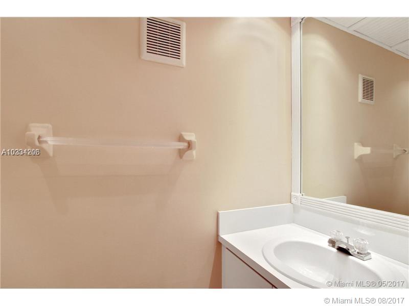 COURTYARDS AT KENDALL CON - Residential Lease