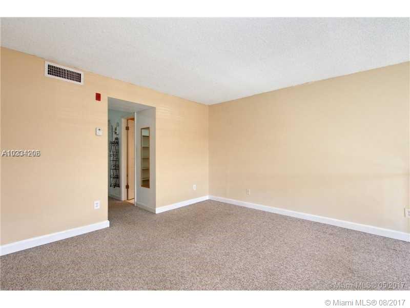 COURTYARDS AT KENDALL CON - Residential Lease