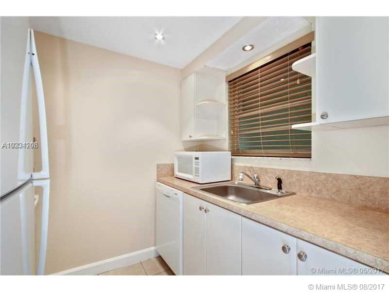 COURTYARDS AT KENDALL CON - Residential Lease