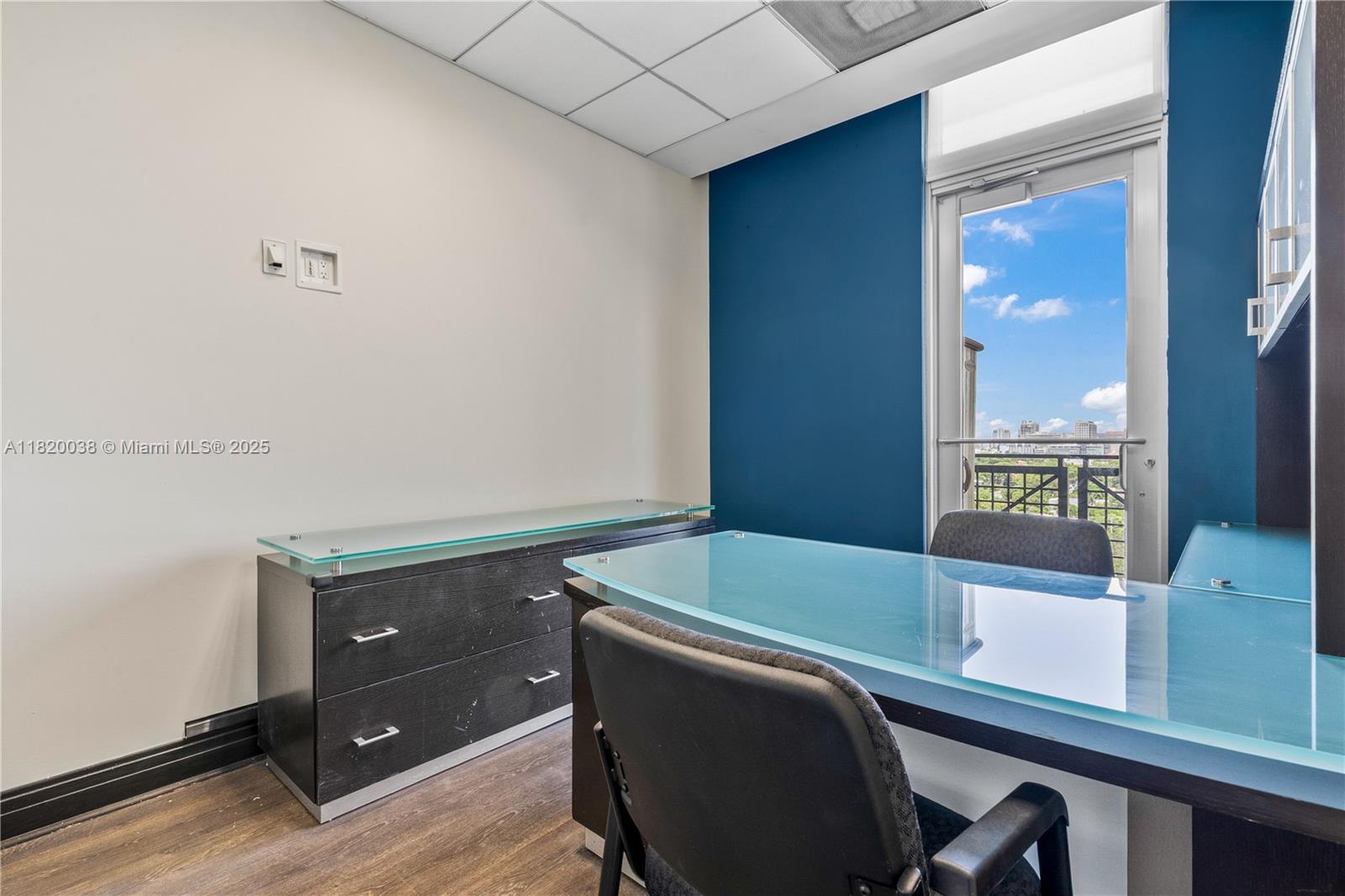 3850 Bird Rd 1001