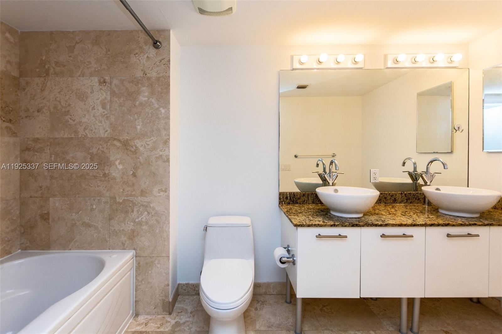 Brickell On The River - Residential