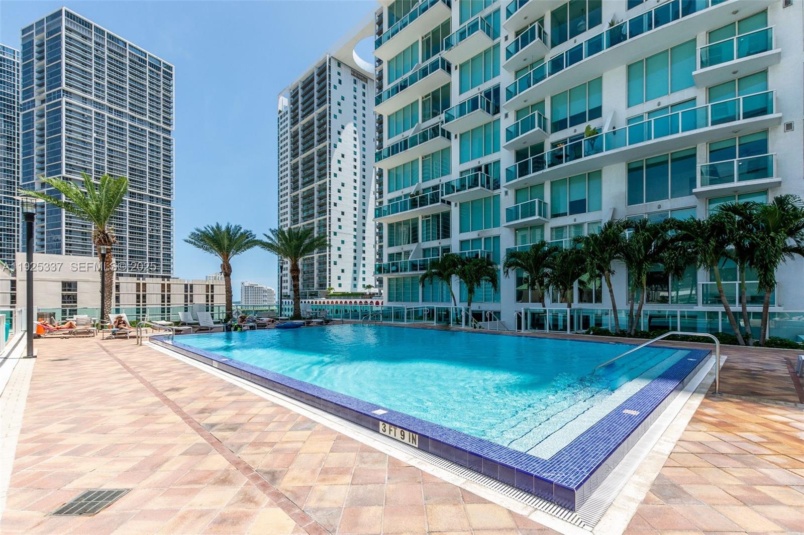 Brickell On The River - Residential