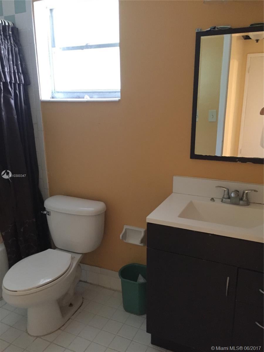 AVOCADO VILLAS - Residential Lease