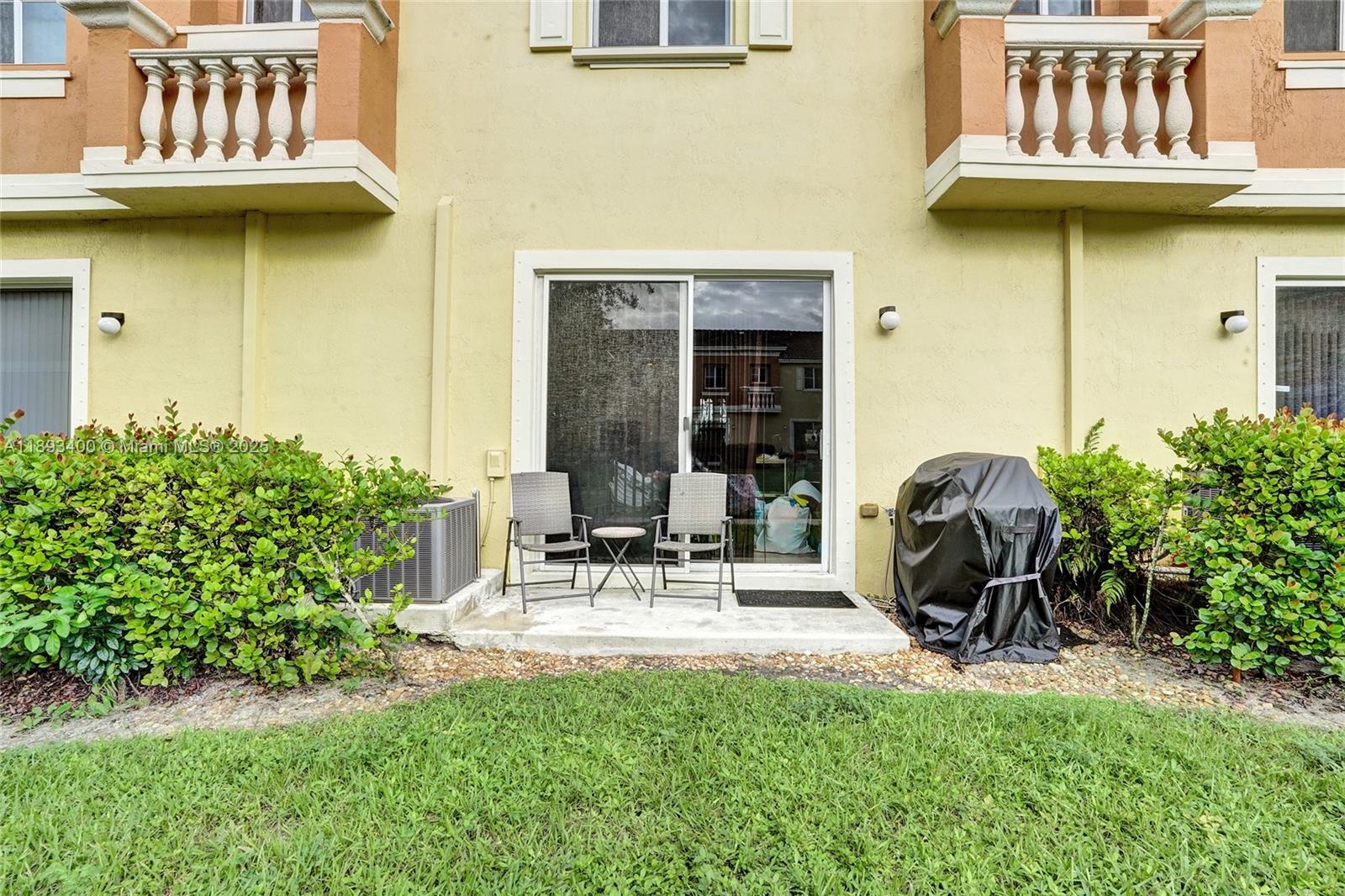 VILLAGE WALK - Residential