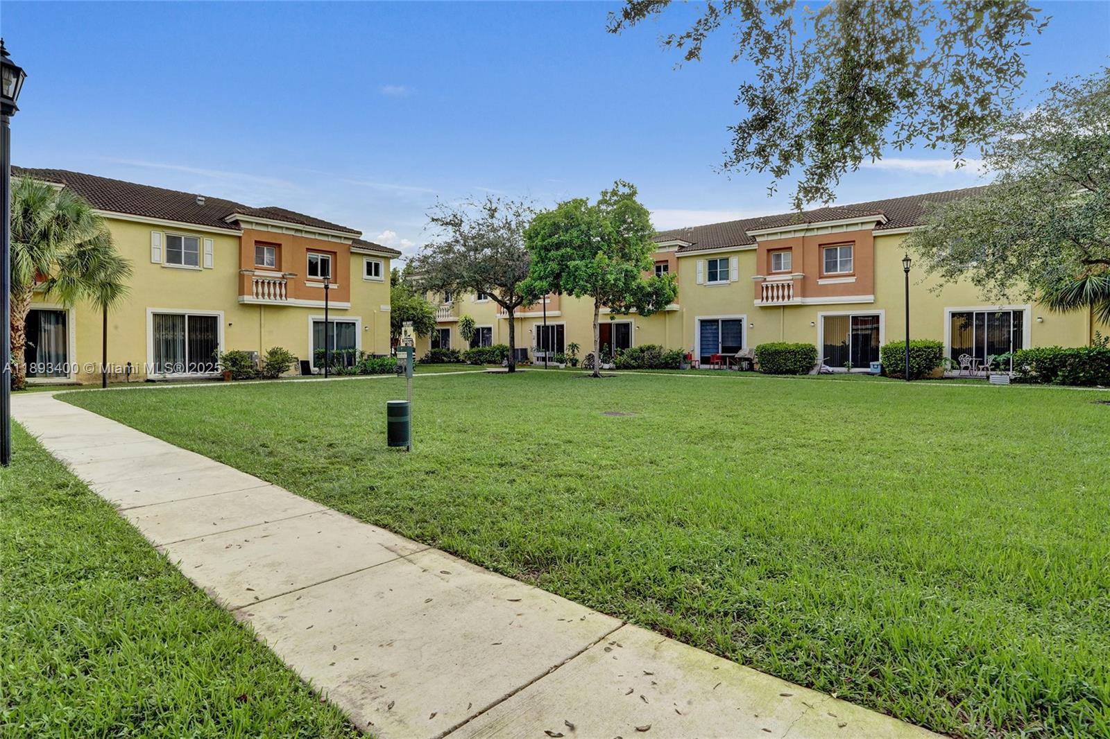 VILLAGE WALK - Residential