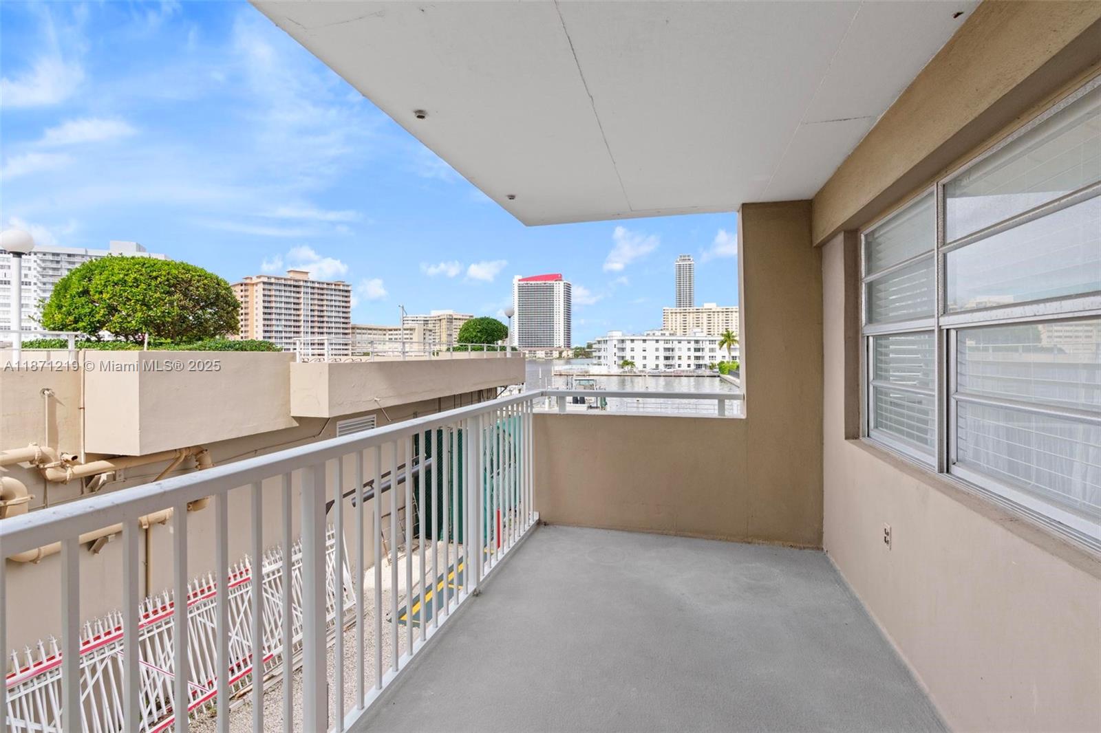 HEMISPHERES CONDO - Residential Lease